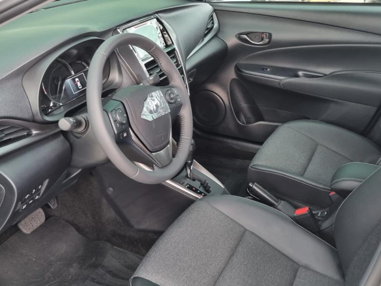 Toyota Yaris Sedan XS 2025
