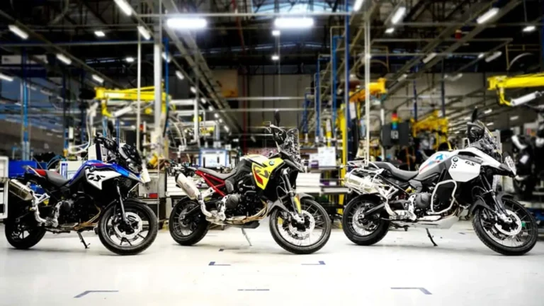 BMW F 800 e F 900 GS da linha 2025 chegam às concessionárias