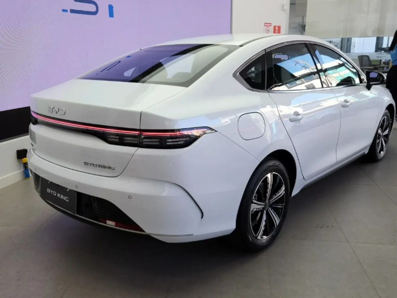 BYD King GL 2025