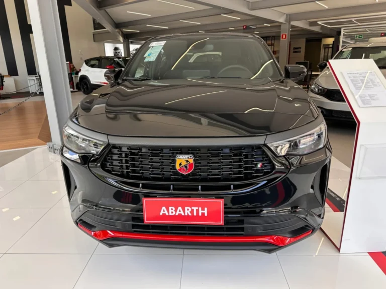 Fiat Fastback Abarth 2025: ficha técnica, preço e itens