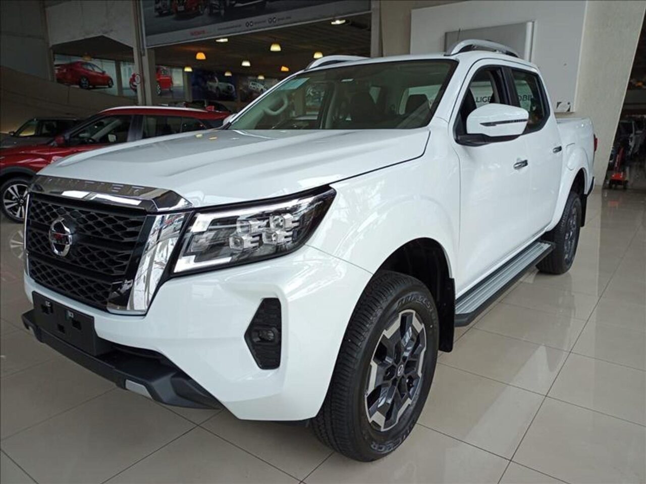 Nissan Frontier XE AT 2025