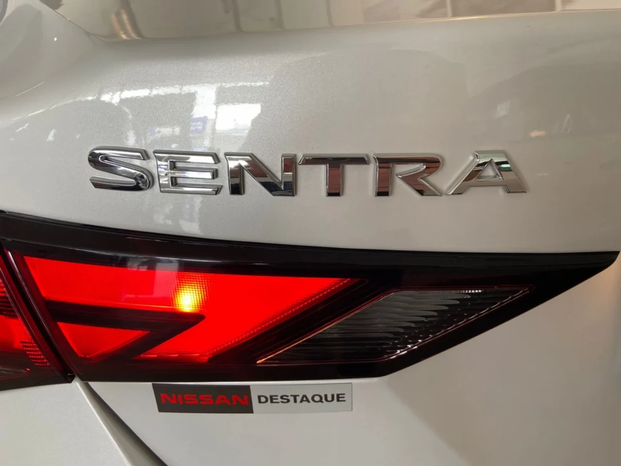 Nissan Sentra Exclusive Interior Premium 2025