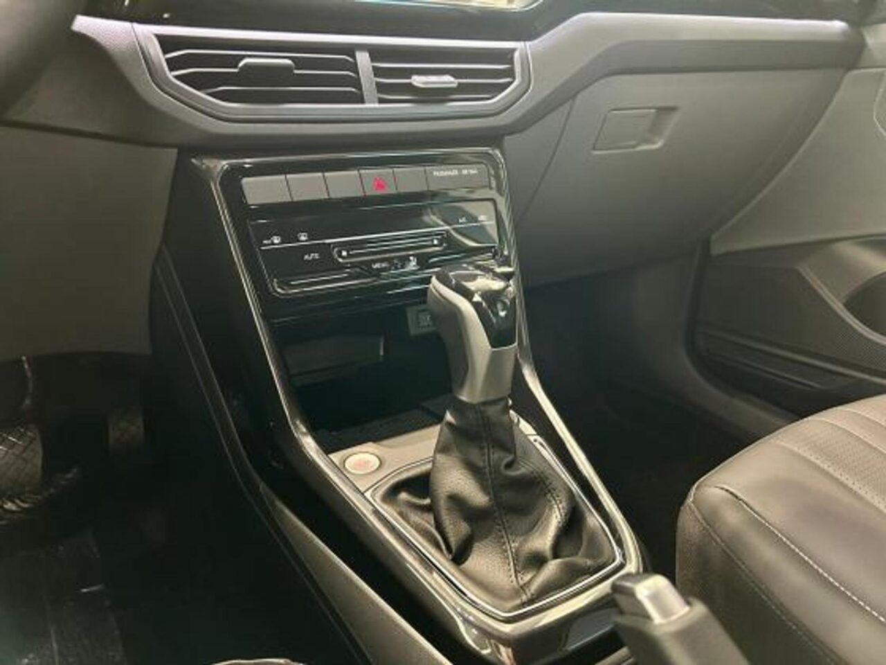 Volkswagen T-Cross Highline 2025