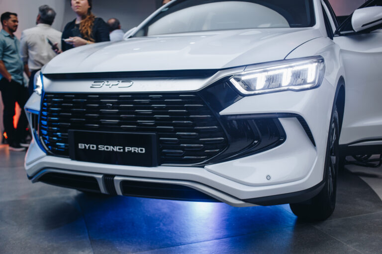 BYD Carmais inaugura loja em Natal junto a novo modelo Song Pro