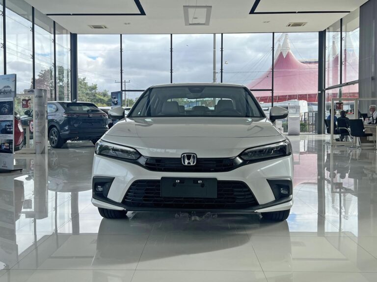 Honda Civic está com desconto de R$ 20 mil e taxa zero
