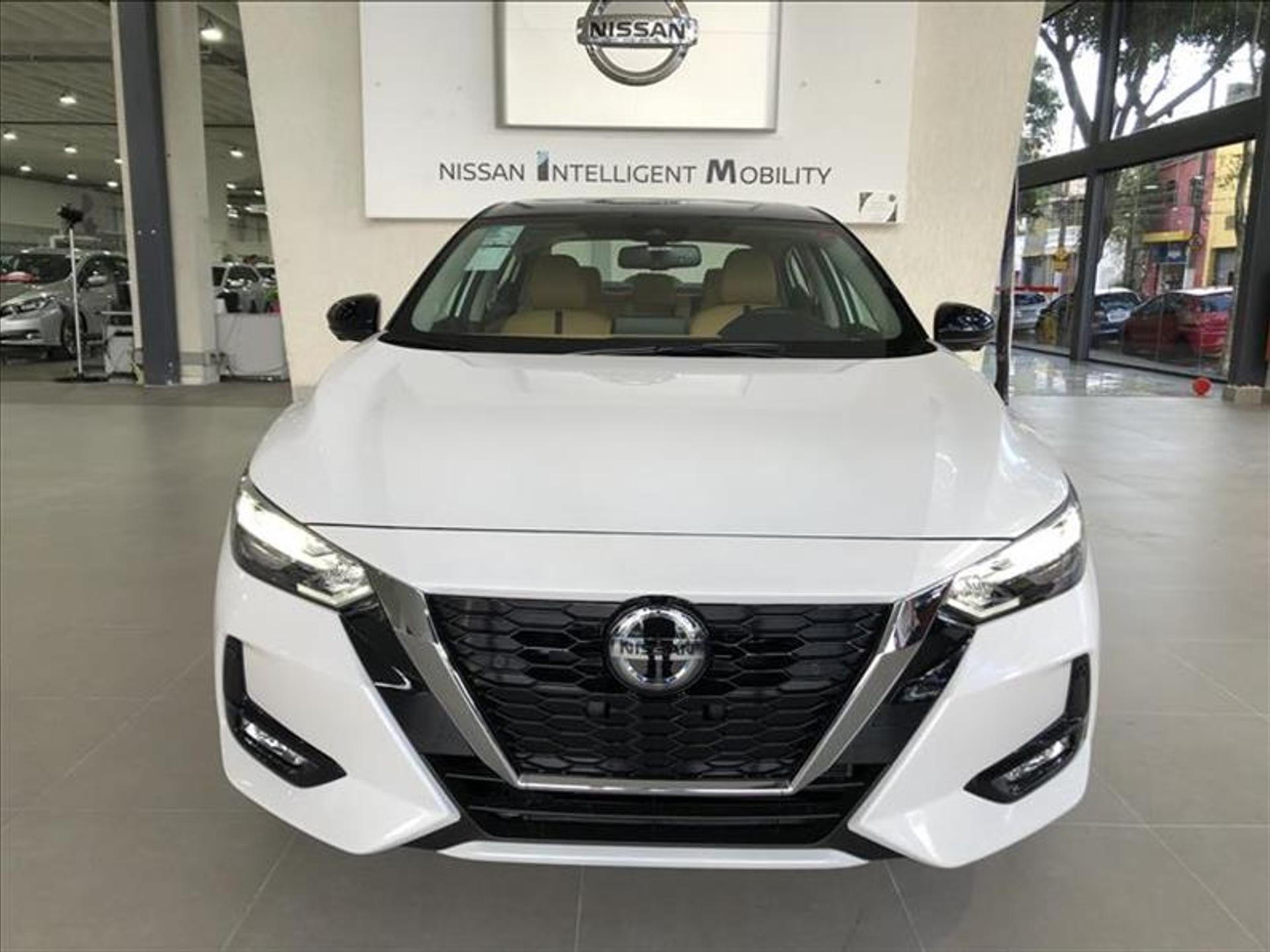 Nissan Sentra Exclusive 2025
