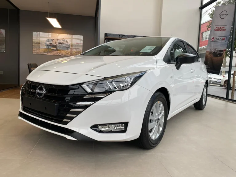 Nissan Versa 2025 sofre reajuste de preço e fica até R$ 1.300 mais caro
