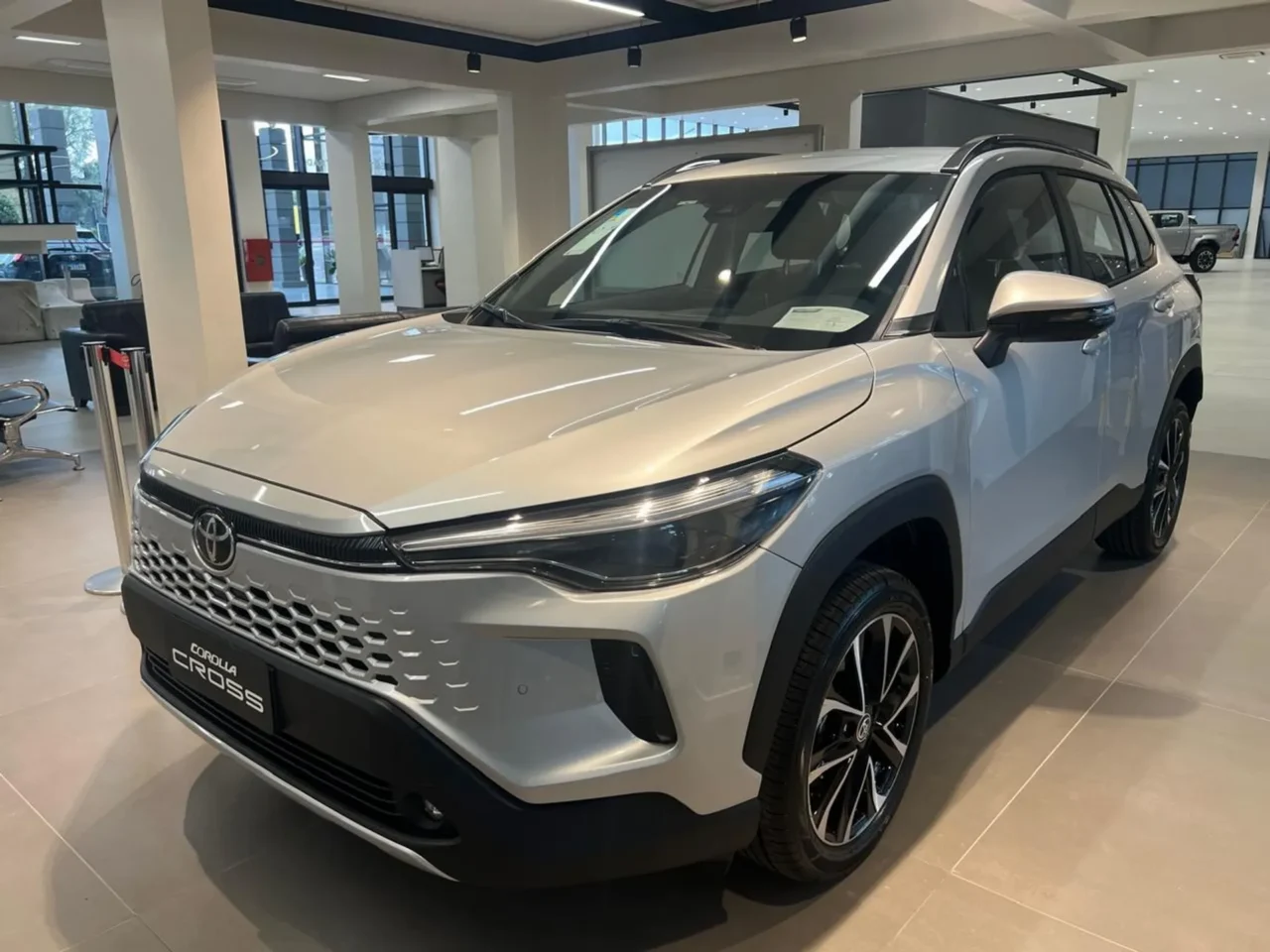 Toyota Corolla Cross XRE 2025