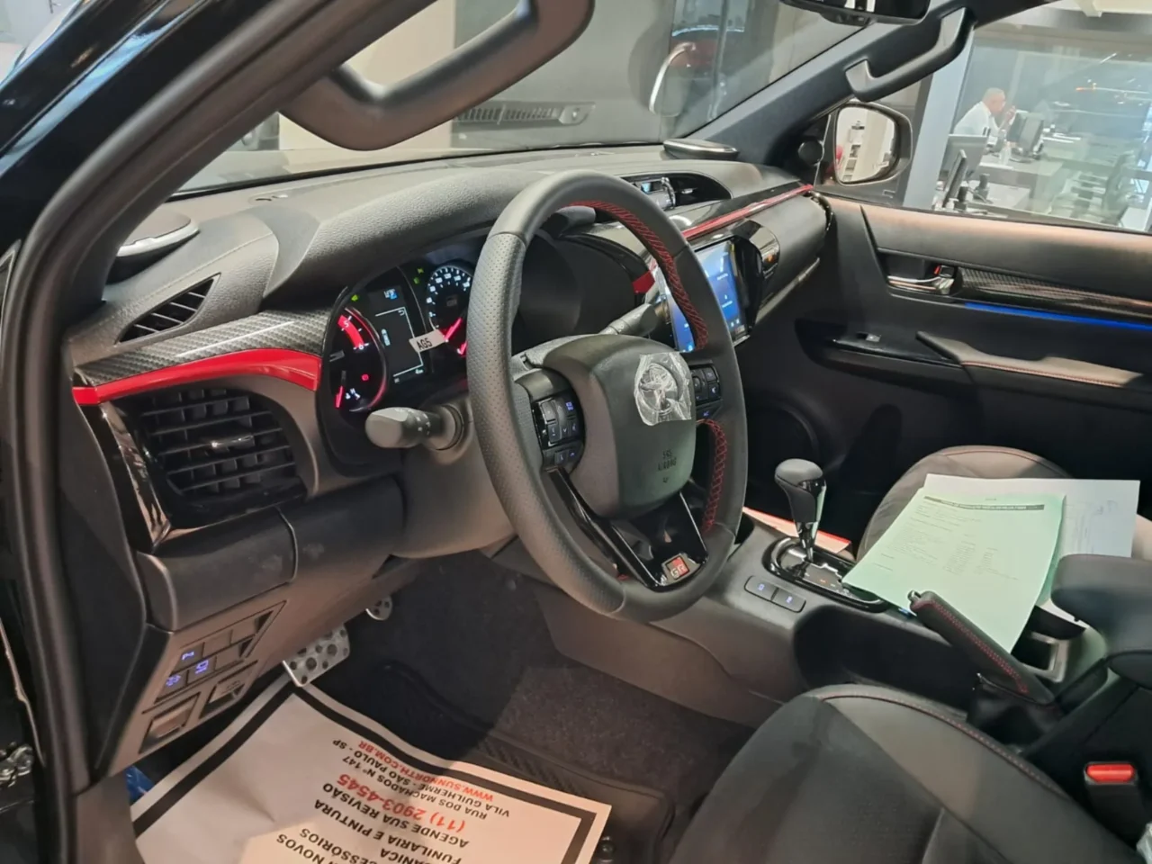 Toyota Hilux SR 2025