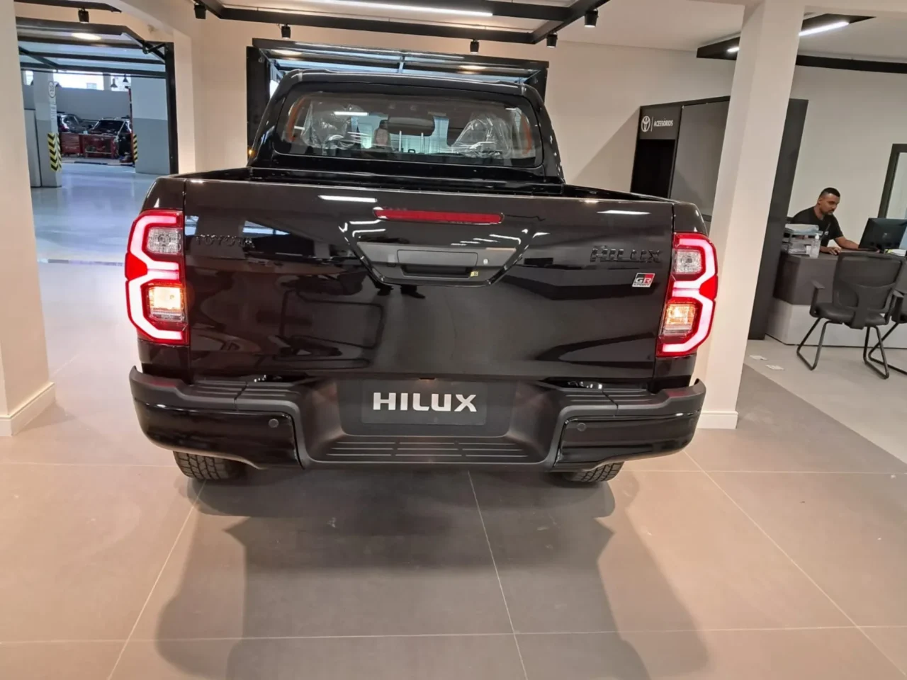 Toyota Hilux SR 2025