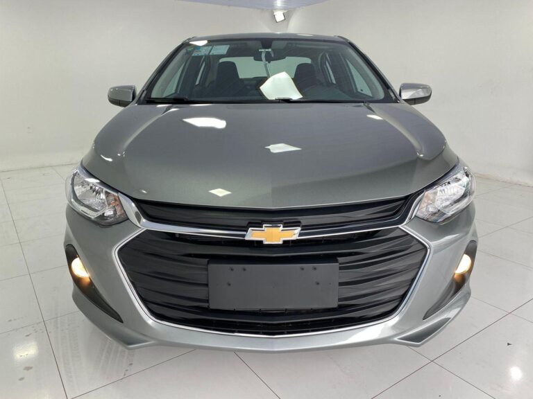Chevrolet Onix Plus tem queda de 33% nas vendas, mas ainda é o sedan mais vendido em julho
