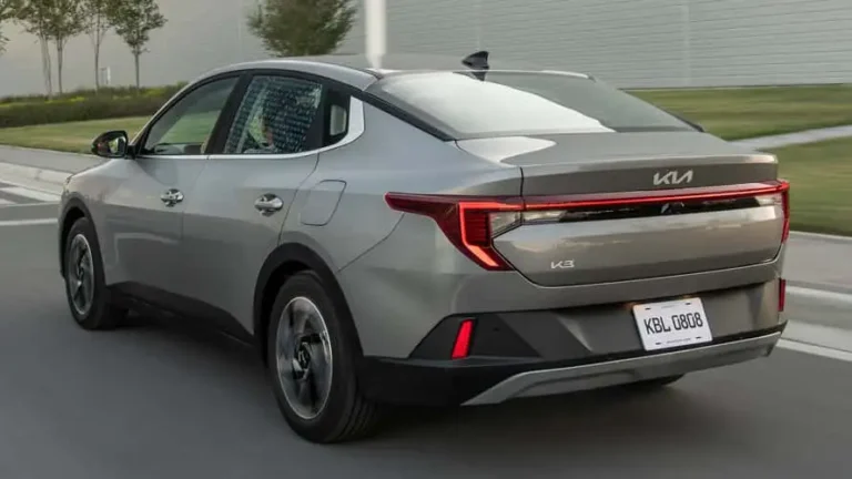 Kia K3 foi confirmado no Brasil para competir com o VW Virtus e o Chevrolet Onix Plus