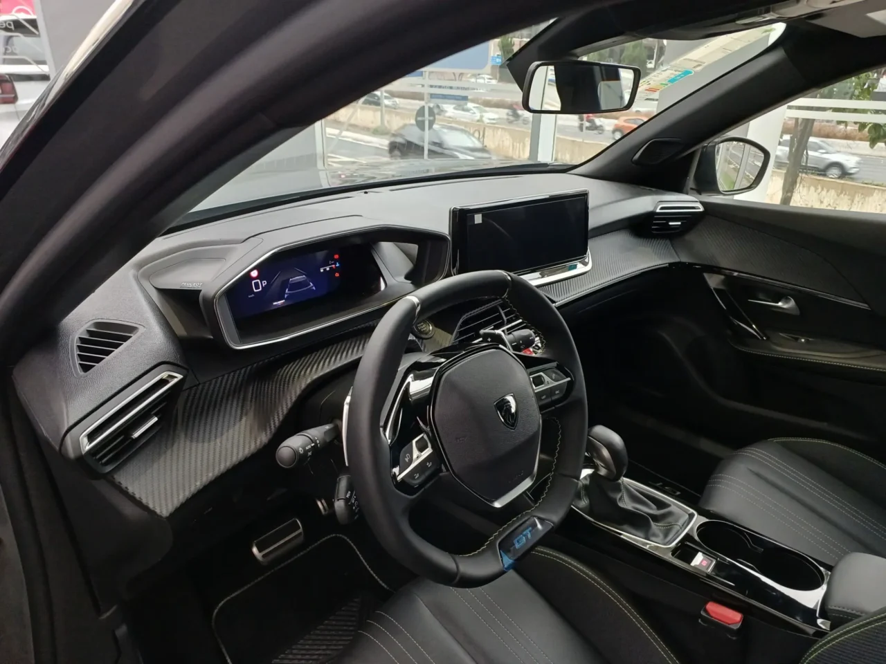 Peugeot 2008 GT 2025