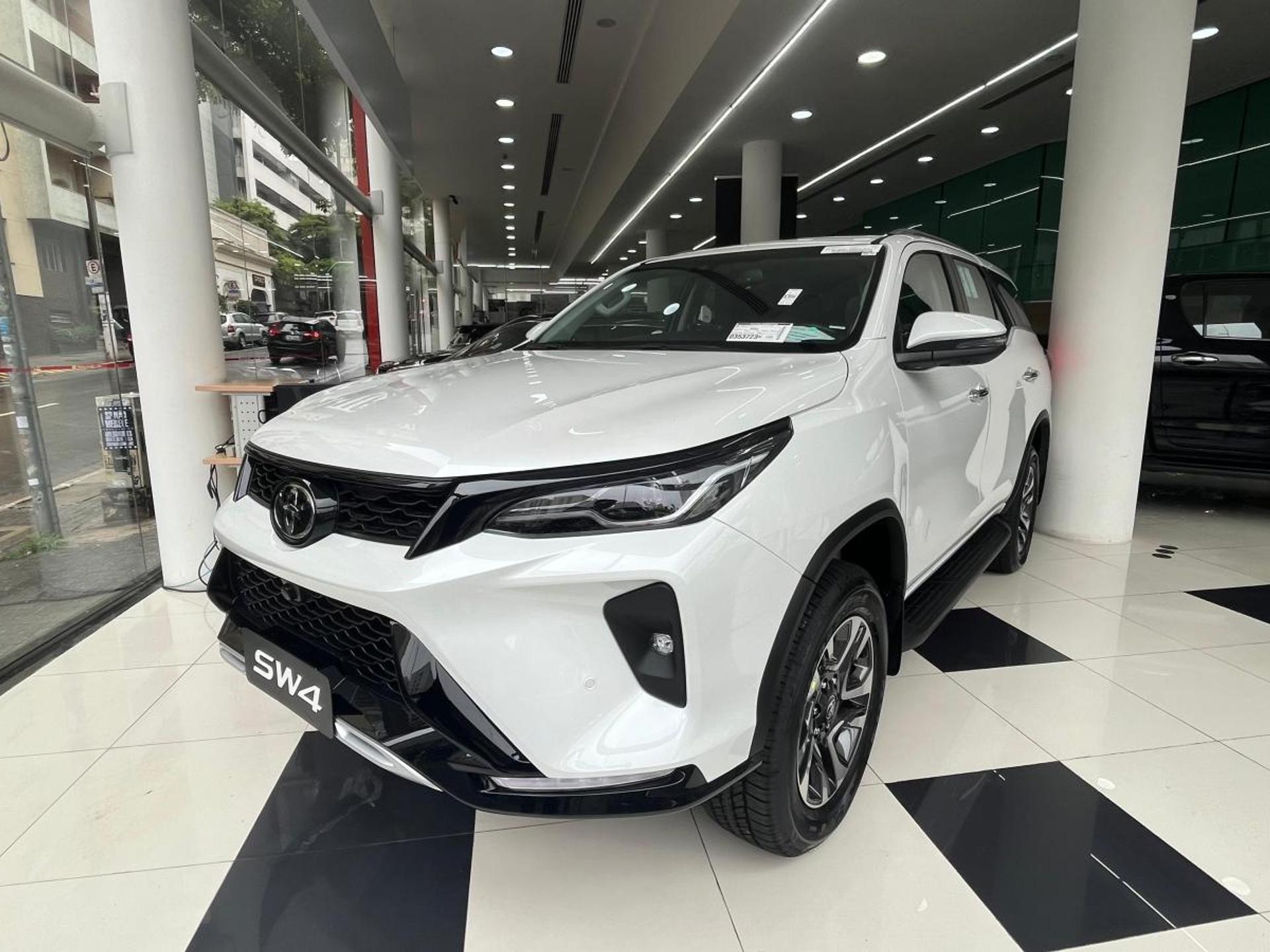 Toyota SW4 2025