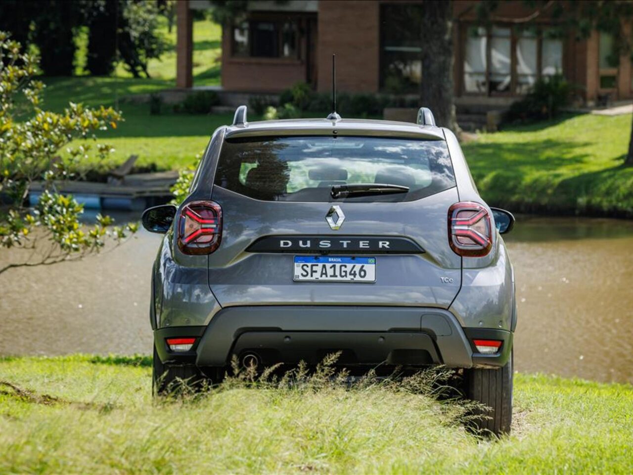 Renault Duster Iconic Plus oferece abatimento de R$ 36,1 mil para PcD; veja seguro e revisões