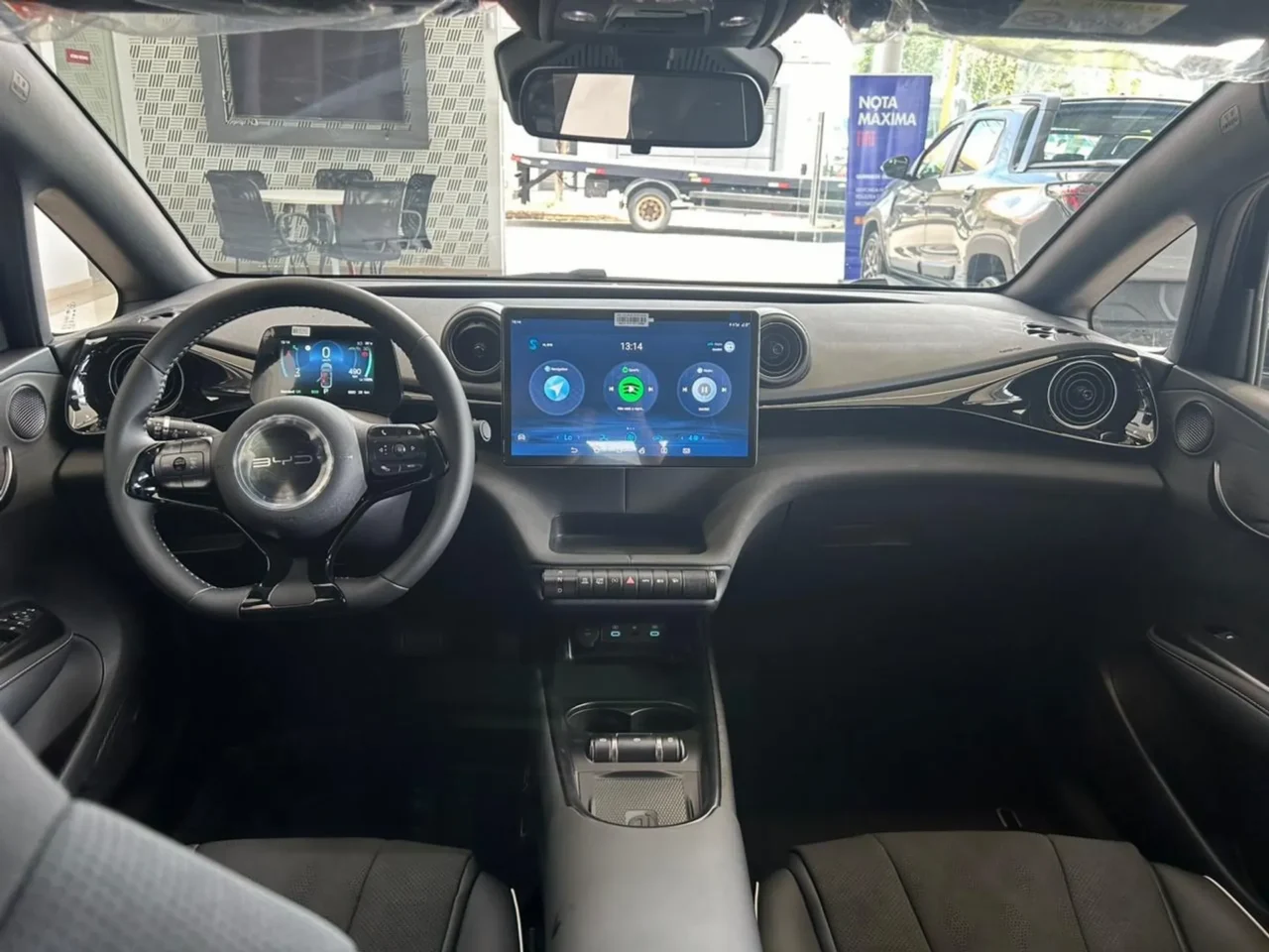 BYD Dolphin 2025