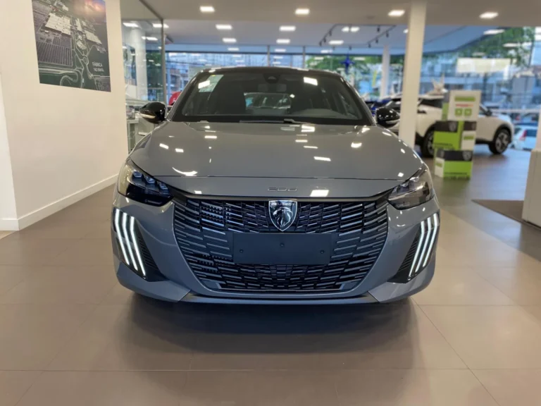 Peugeot 208 GT tem oferta de R$ 14,7 mil para PcD em outubro