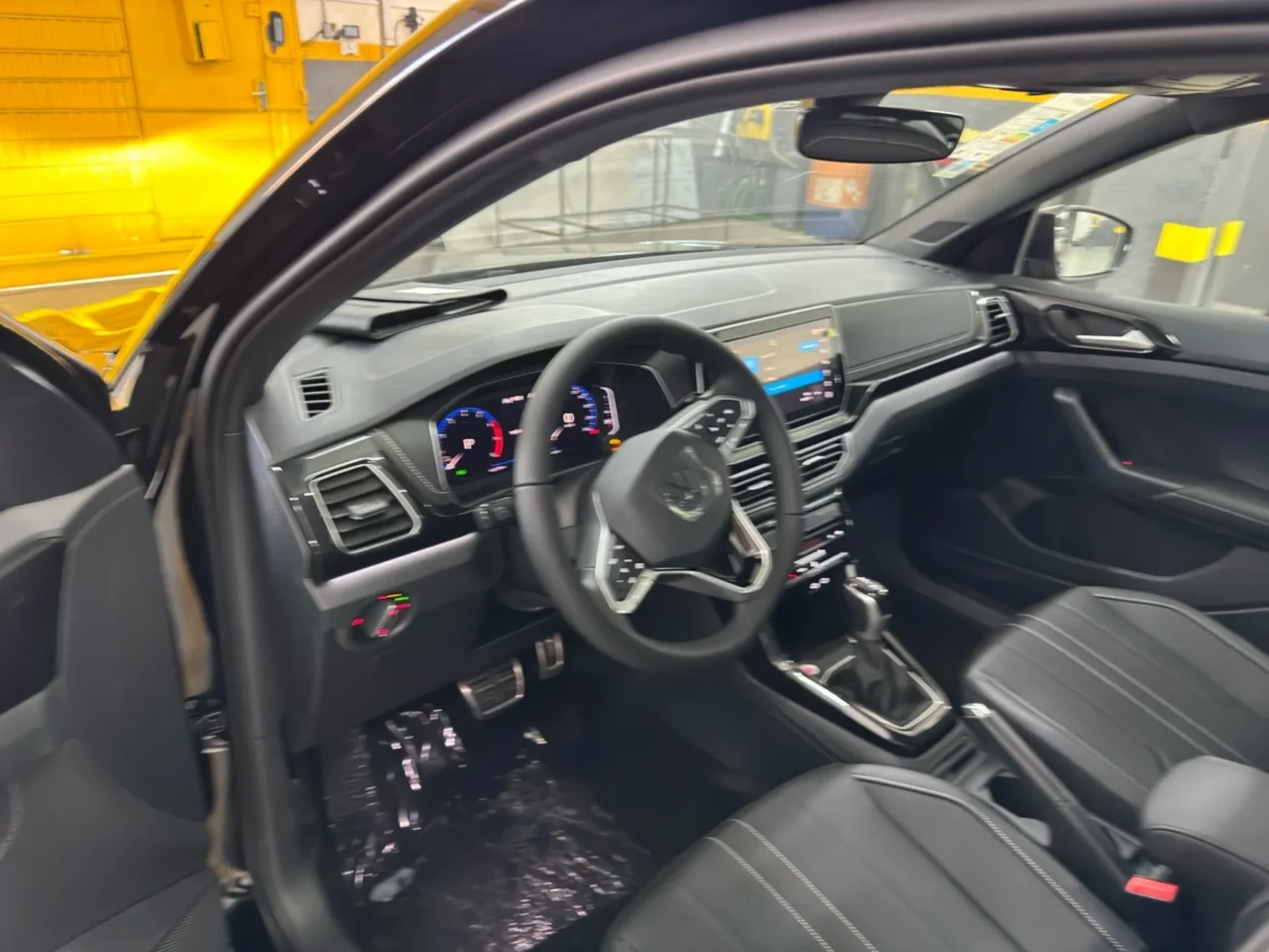 Volkswagen T-Cross Comfortline 2025