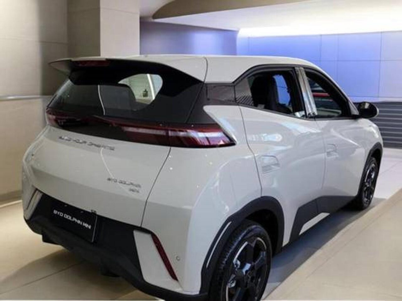 BYD Dolphin Mini europeu crescerá para competir com Renault 5