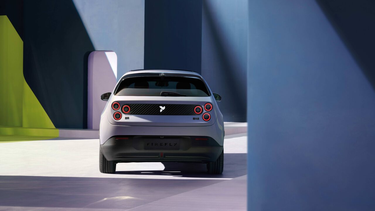 Nio lança Firefly, seu compacto elétrico, com foco inicial no mercado chinês