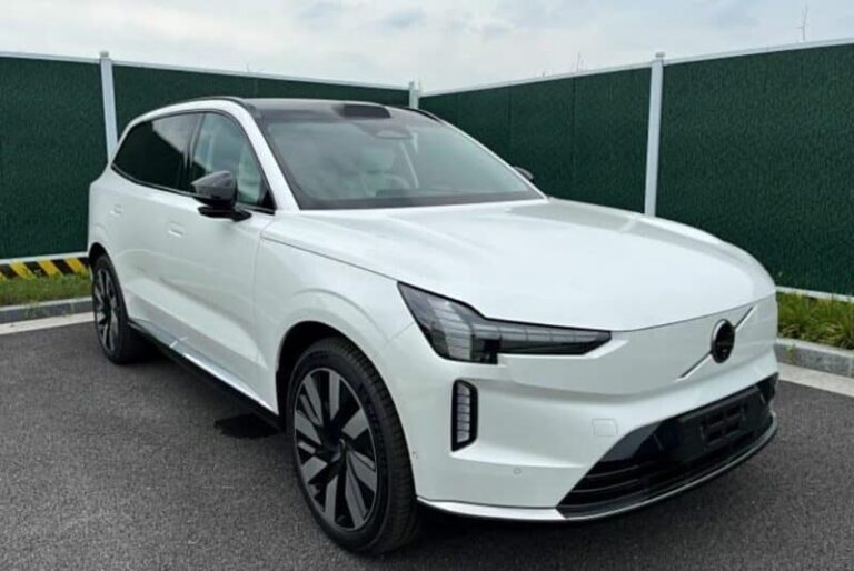 Volvo EX90 chega na China com 730 km de autonomia