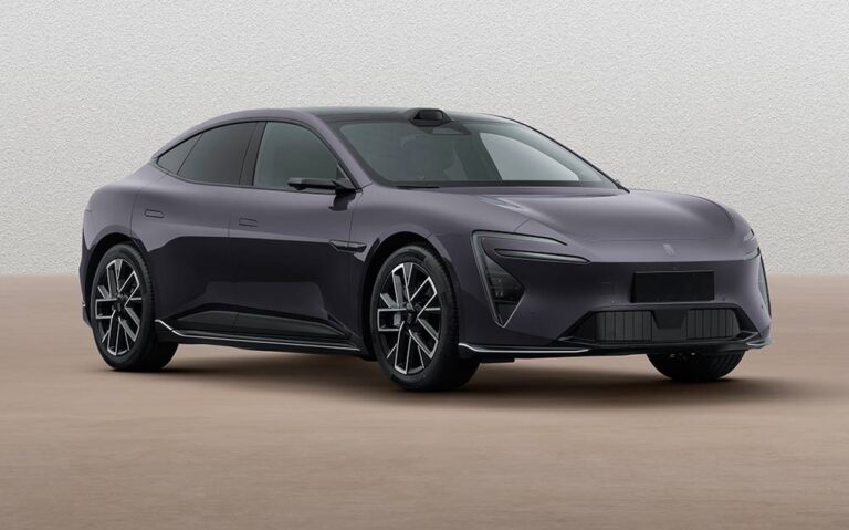 Avatr 06: Novo sedã elétrico da Changan e CATL chega para competir com o Tesla Model 3