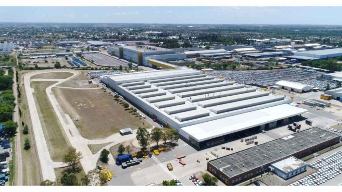Stellantis: Governo italiano pressiona por mais investimentos e produção local