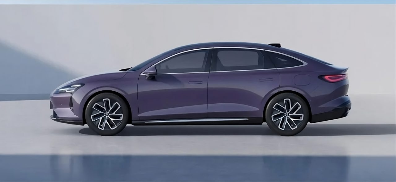 GM aposta em sedã elétrico Baojun Xiangjing na China, enquanto Chevrolet foca em outros mercados