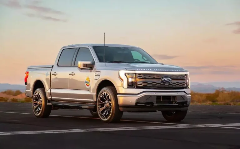 Ford F-150 Lightning: recall afeta quase 12 mil picapes elétricas nos eua