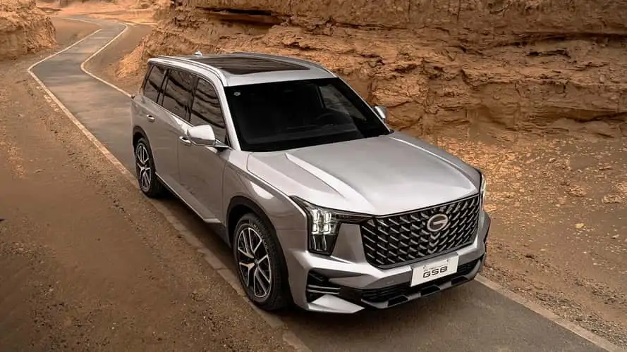 GAC chega ao Brasil com investimento bilionário e fábrica local: concorrência acirrada no setor automotivo
