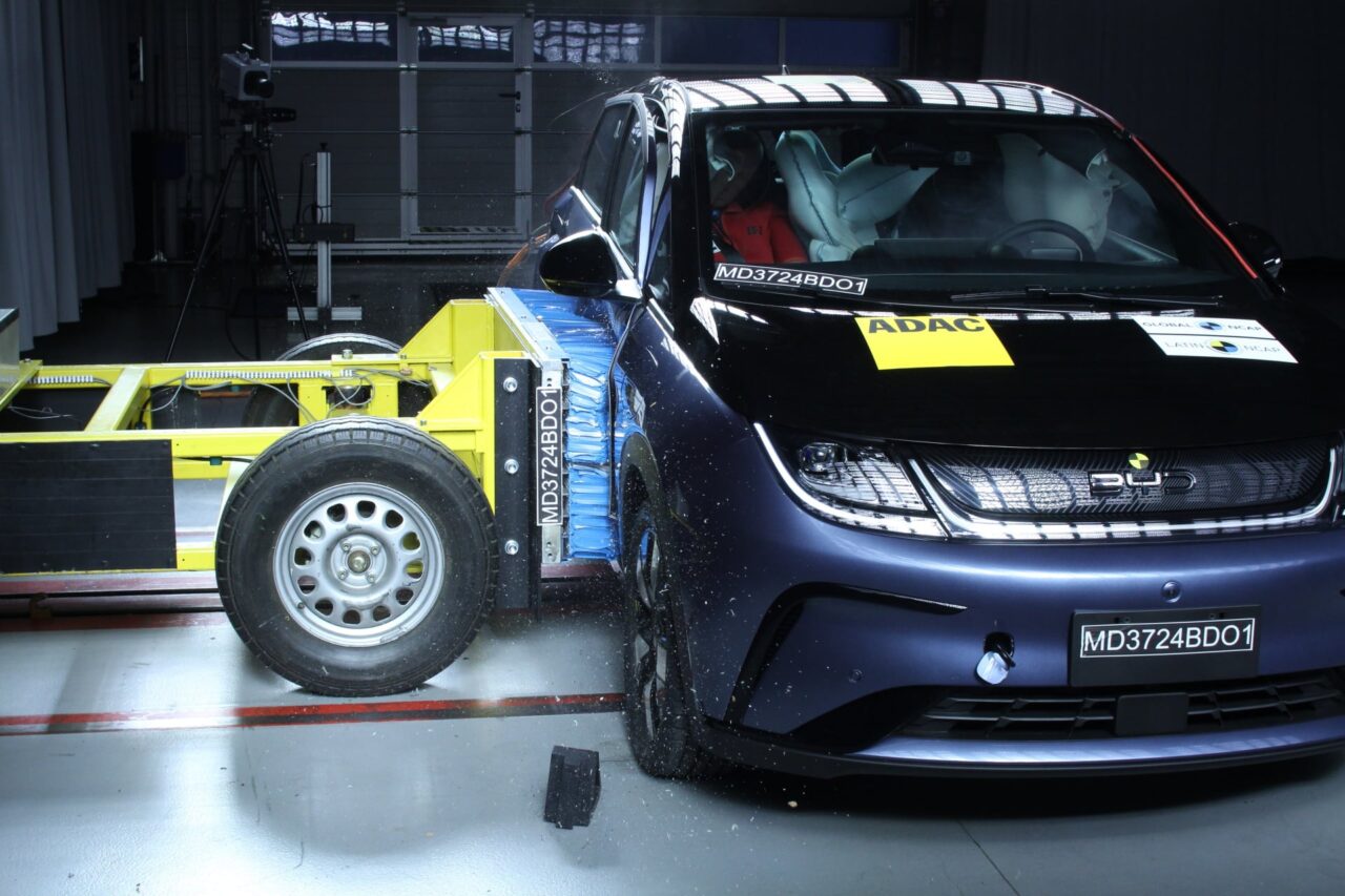 BYD Dolphin conquista 5 estrelas e se torna o carro mais seguro da América Latina no Latin NCAP