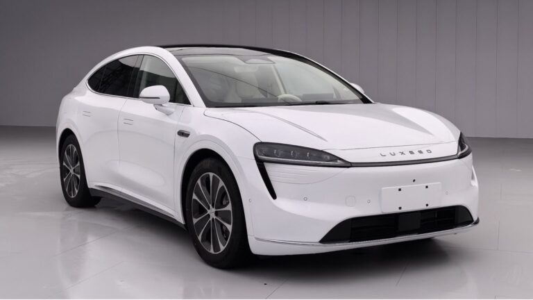 Luxeed R7 chega na China com autonomia de 1.570 km