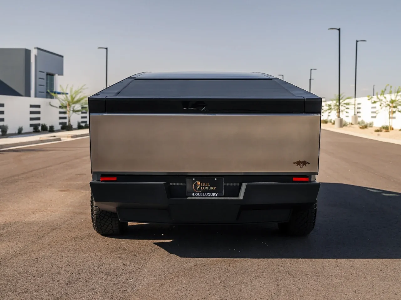 Tesla Cybertruck 2025