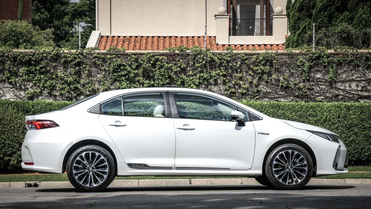 Toyota Corolla GLi Hybrid será a nova versão mais acessível