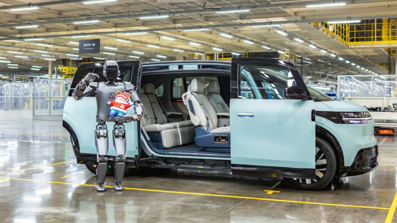 Zeekr atinge marca de 400 mil veículos elétricos em 37 meses