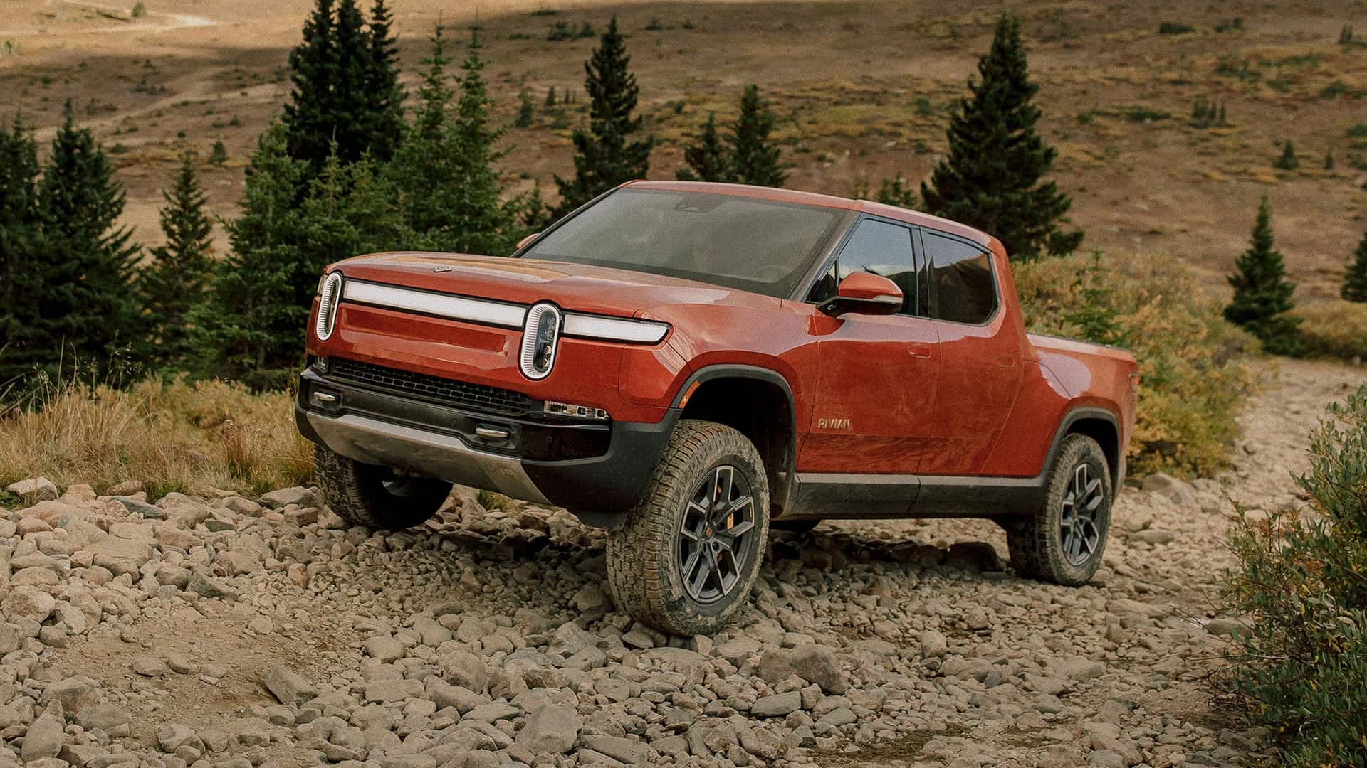 Rivian planeja direção autônoma sem as mãos para 2025 e Nível 3 em 2026