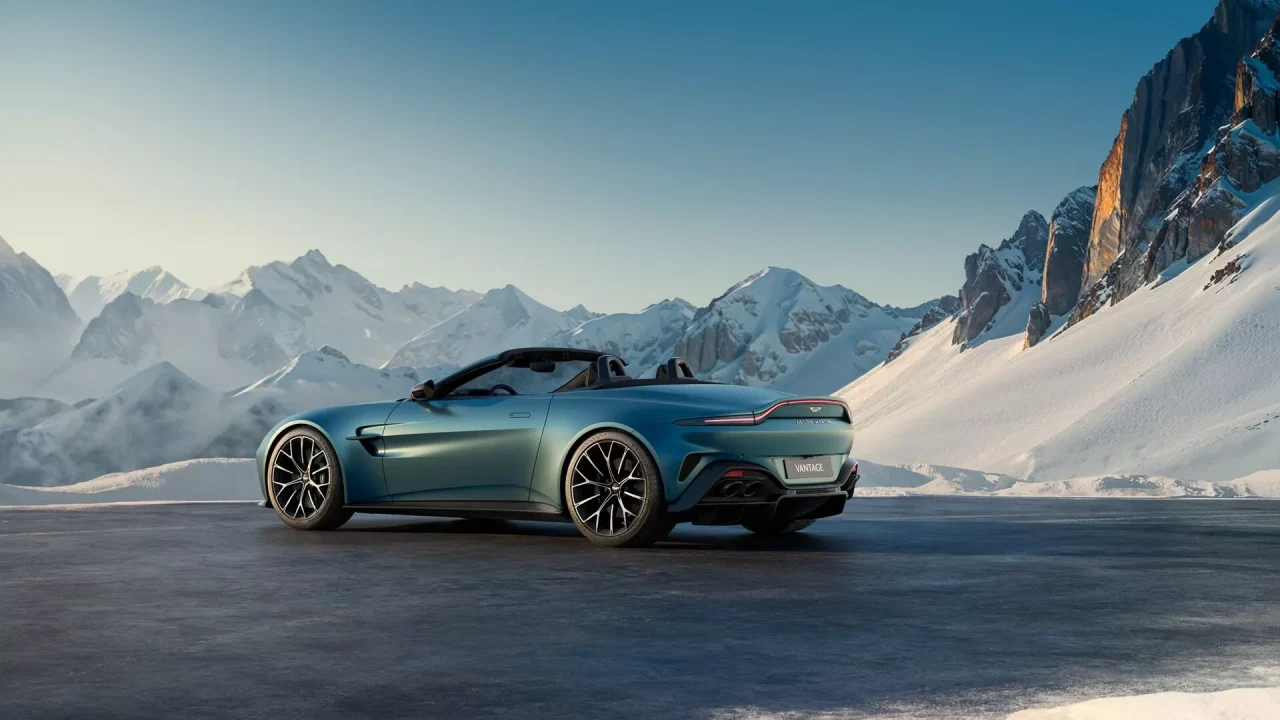Aston Martin apresenta Vantage Roadster com 656 cv e design arrojado