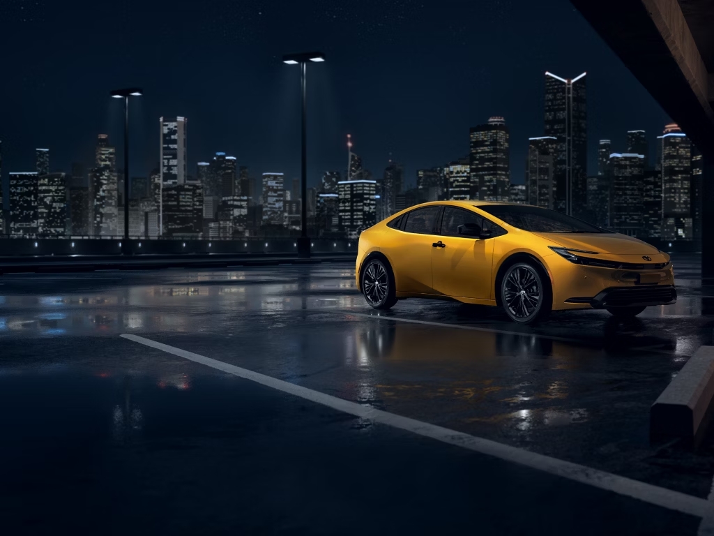 Toyota Prius 2025 chega à sua quinta geração na Europa