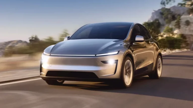 Tesla planeja carros elétricos mais acessíveis e serviço de direção autônoma em 2025