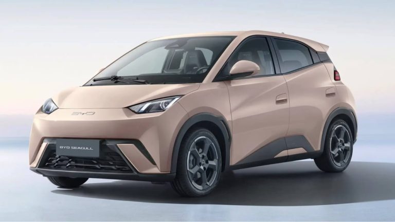 BYD Dolphin Mini passará por facelift com câmeras 360º e sensores de estacionamento