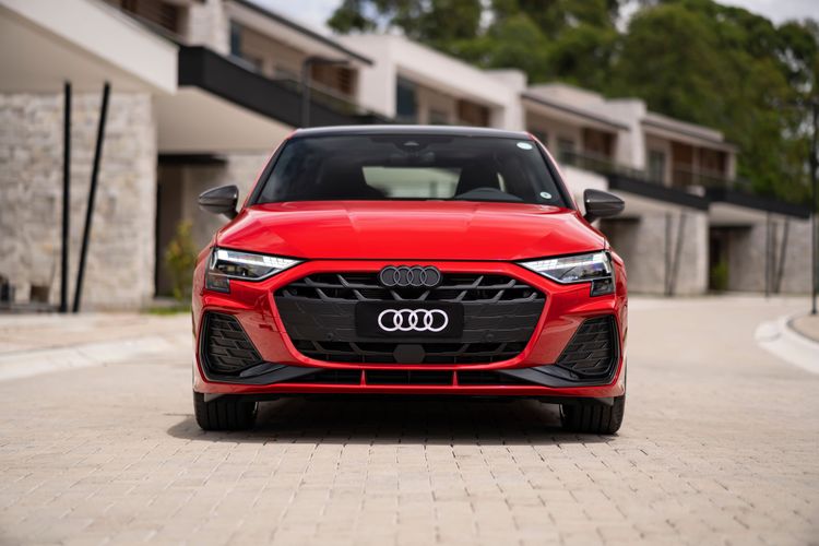 Porsche e Audi avaliam produção nos EUA para evitar tarifas de importação