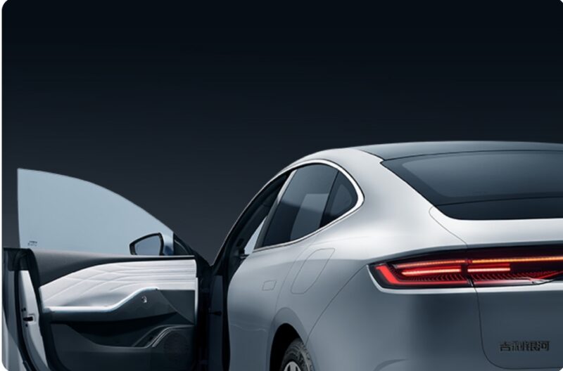 Geely Galaxy Starshine 8 EM-P é revelado na China com autonomia elétrica de 161 km