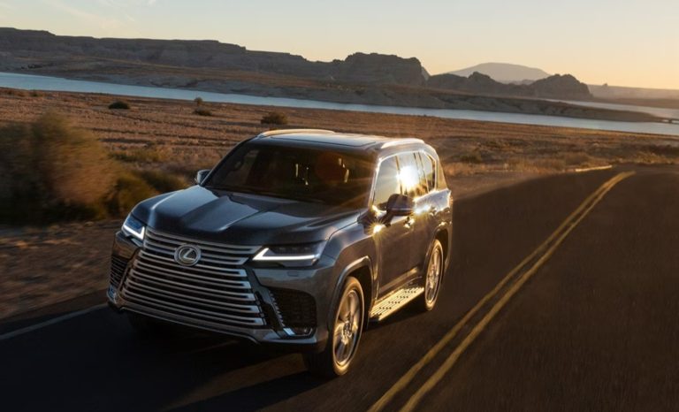 Lexus LX 700h 2025 chega com motorização híbrida e preços a partir de R$ 670 mil