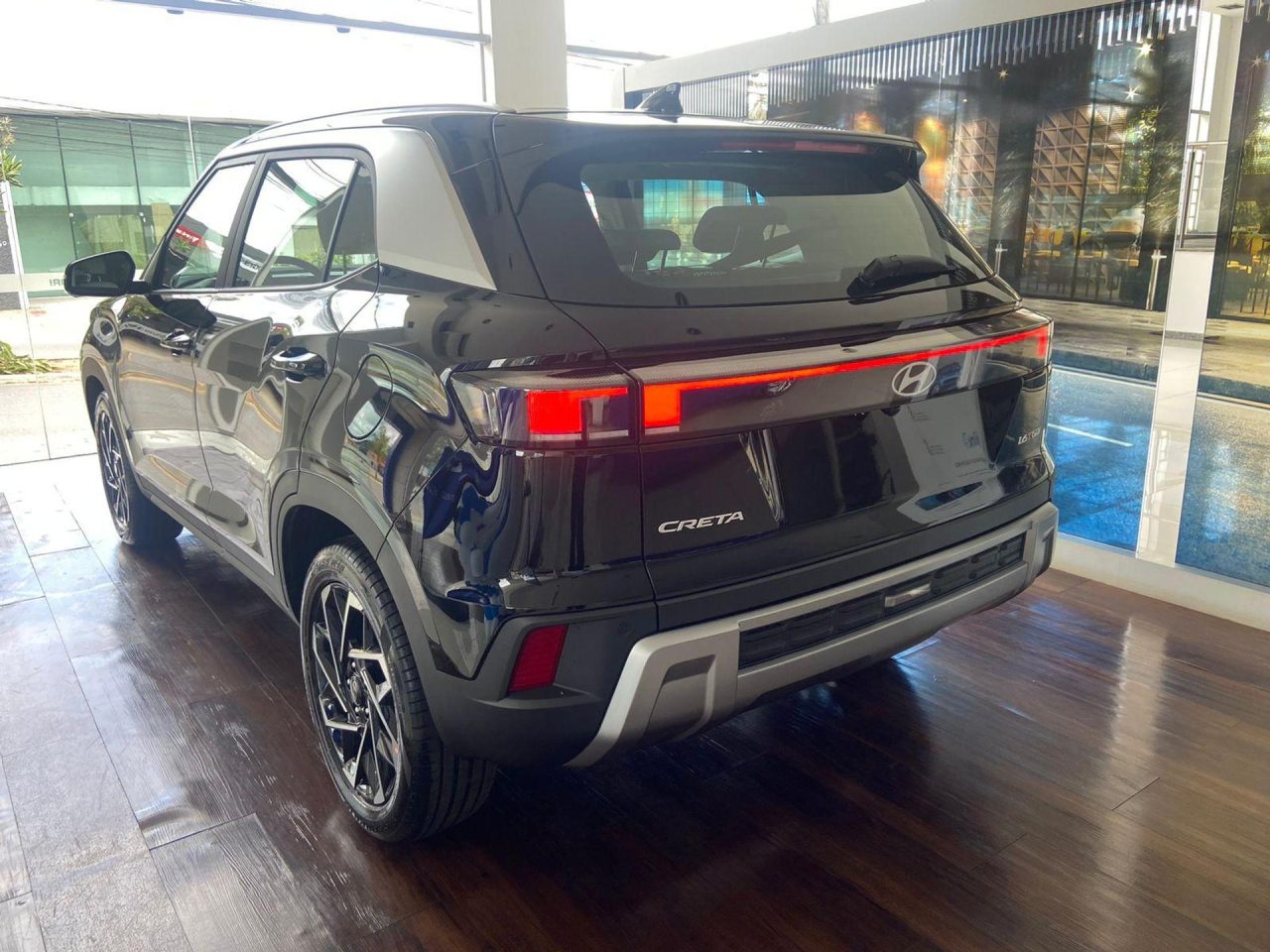 Hyundai anuncia Creta Ultimate com bolada de desconto de R$ 31.070 em fevereiro