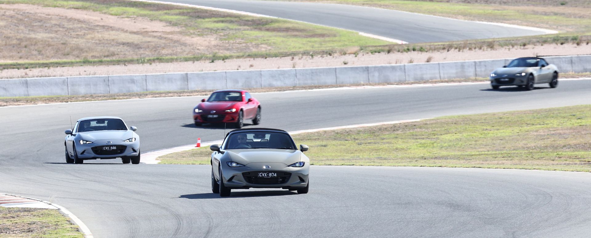 Minottek eleva experiência de condução do Mazda MX-5 NA com novo câmbio manual