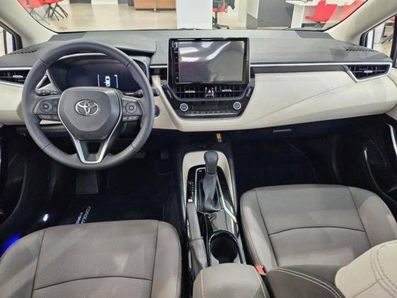 Toyota Corolla 2025: veja quanto custa o seguro e revisões em fevereiro