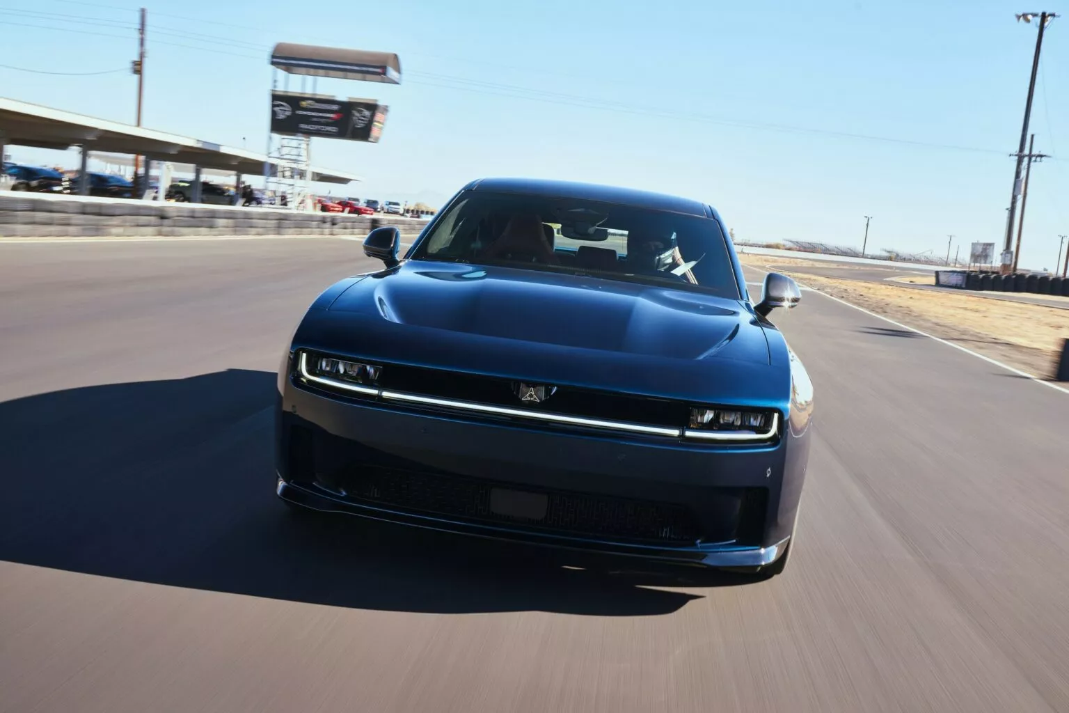 Dodge Charger com motor Hemi V8 pode retornar em 2026