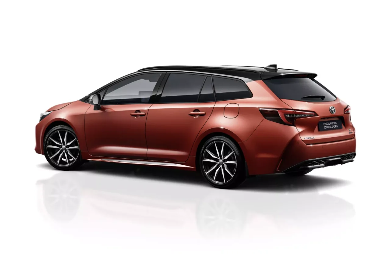 Toyota Corolla 2025 chega com uma atualização sutil no mercado europeu