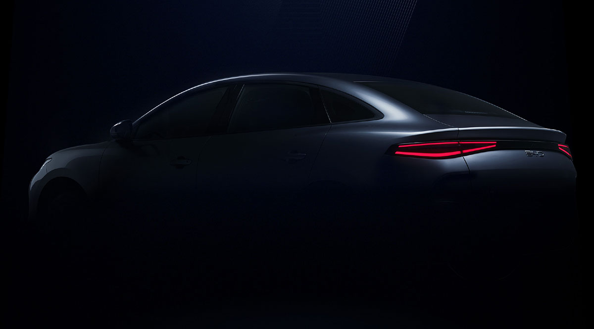 BYD apresenta novo sedan elétrico e7 com autonomia de até 520 km