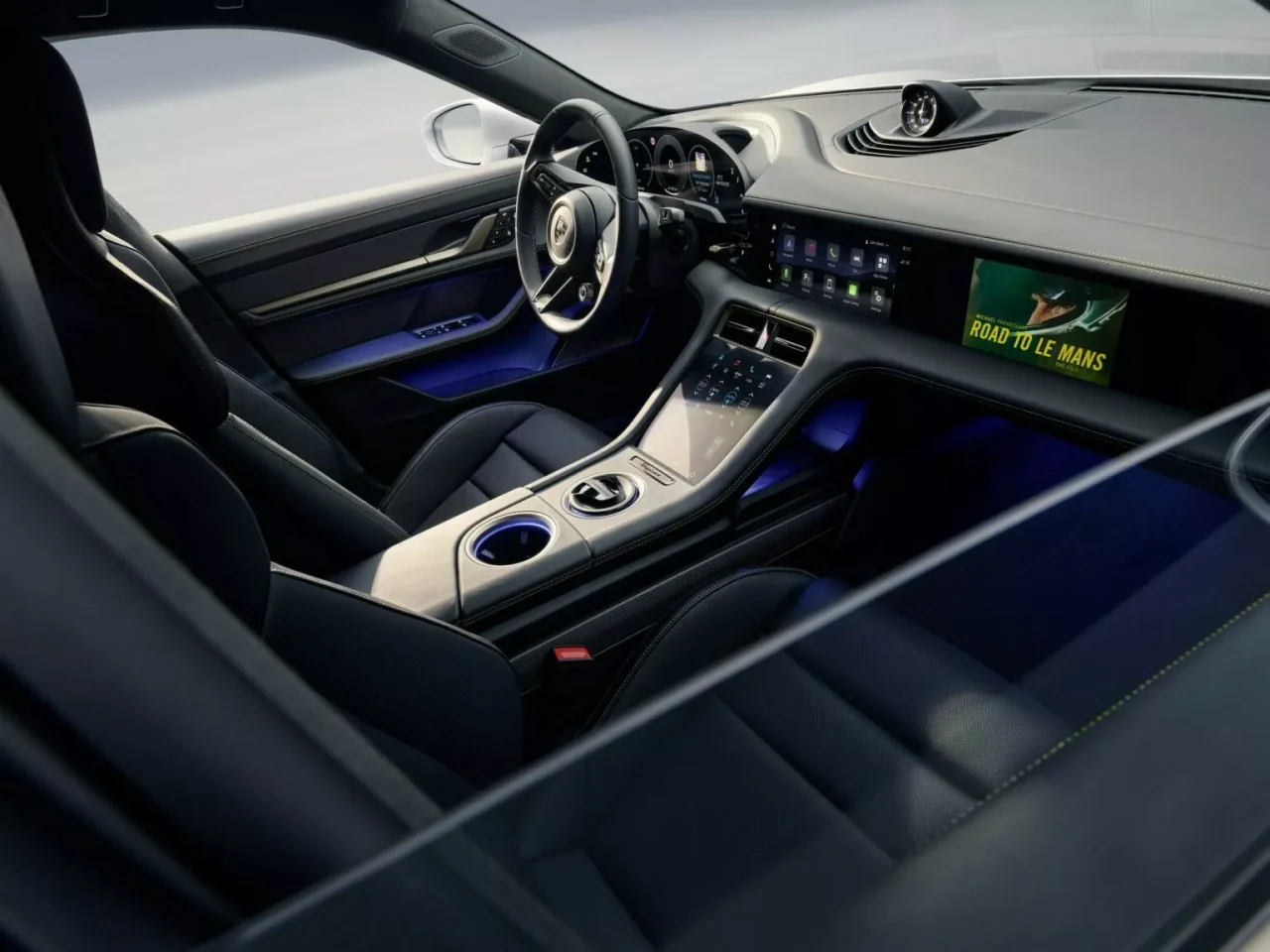 Porsche lançará um novo sistema de infoentretenimento em seus veículos em 2026
